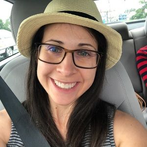 Meet your Posher, Danielle